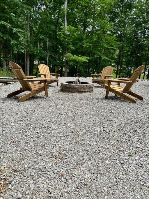 Villa Sugar Bear Cabin With Boat Parking 5 Mins To State Park & Golf à Burkesville Extérieur photo